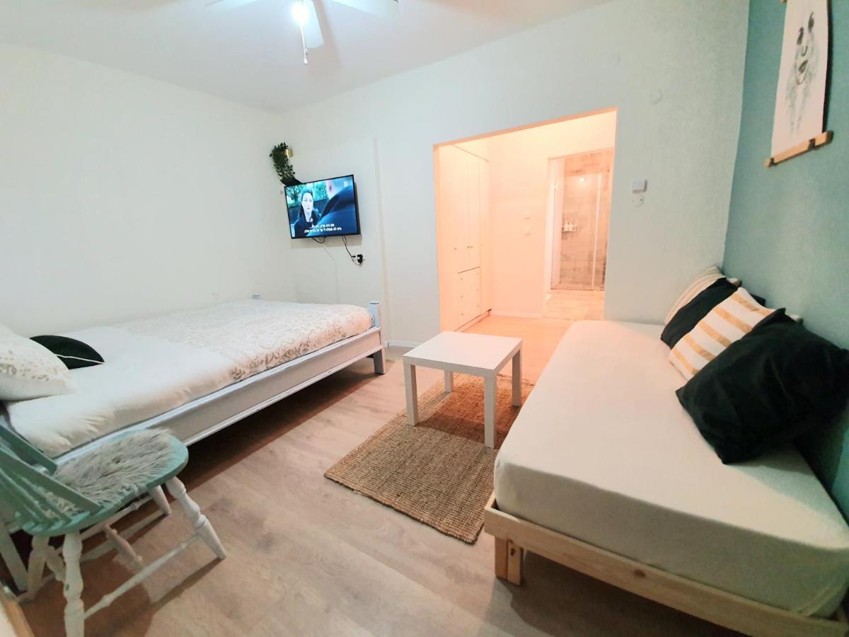 Sunshine Suite Boutique Only 5 Min Walk To The Beach - By Seaelo Eilat Exteriör bild