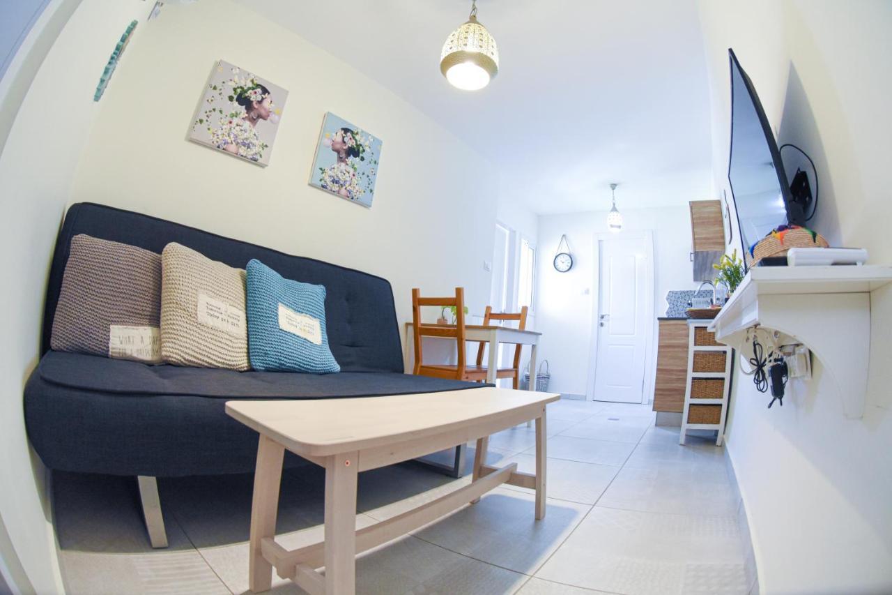 Sunshine Suite Boutique Only 5 Min Walk To The Beach - By Seaelo Eilat Exteriör bild