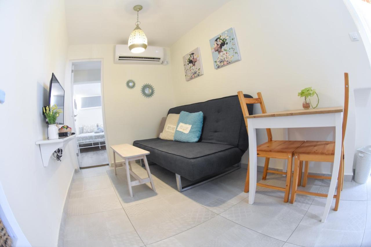 Sunshine Suite Boutique Only 5 Min Walk To The Beach - By Seaelo Eilat Exteriör bild